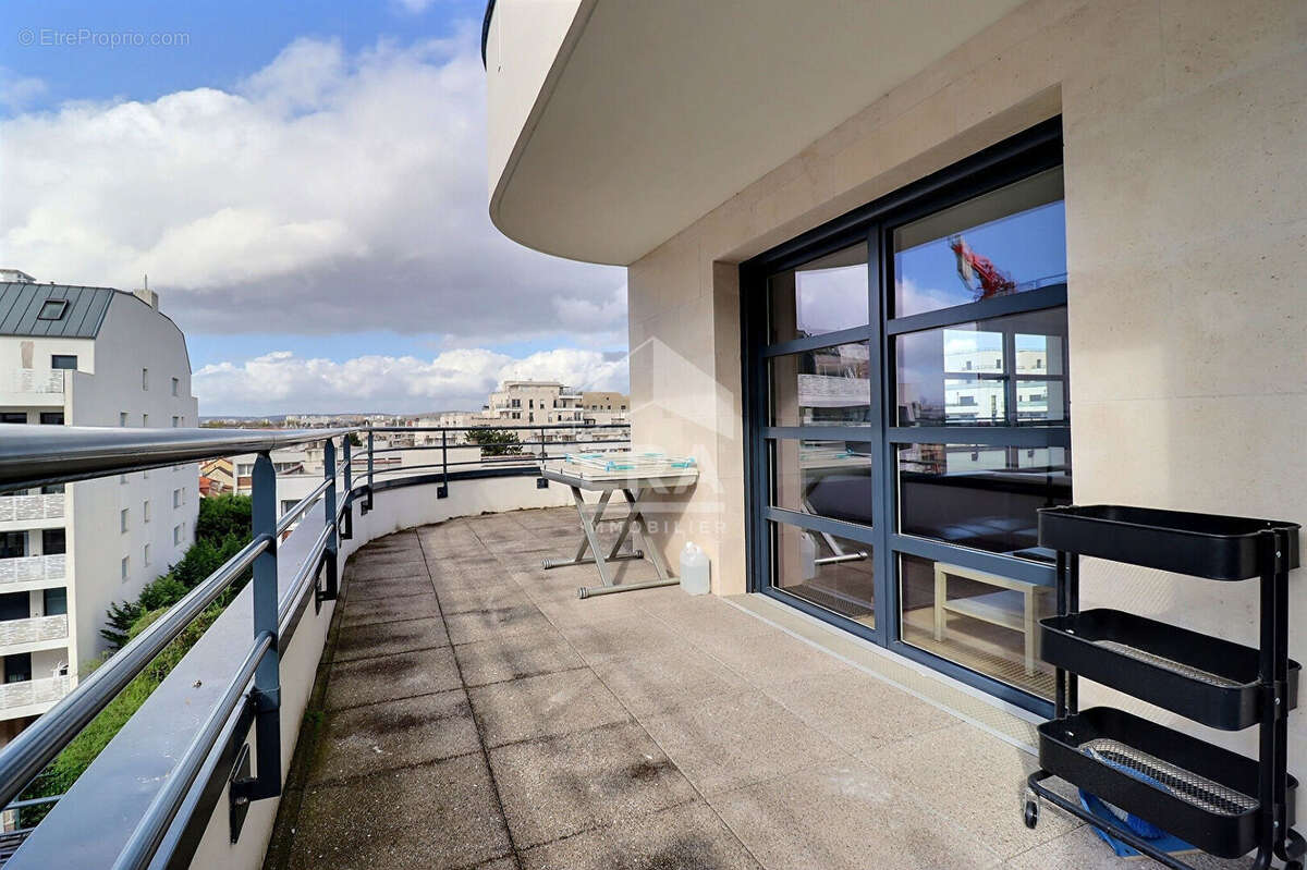 Appartement à COLOMBES