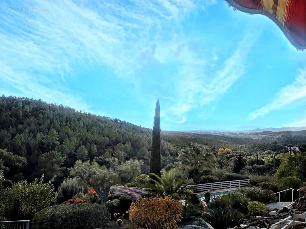 Maison à LA LONDE-LES-MAURES