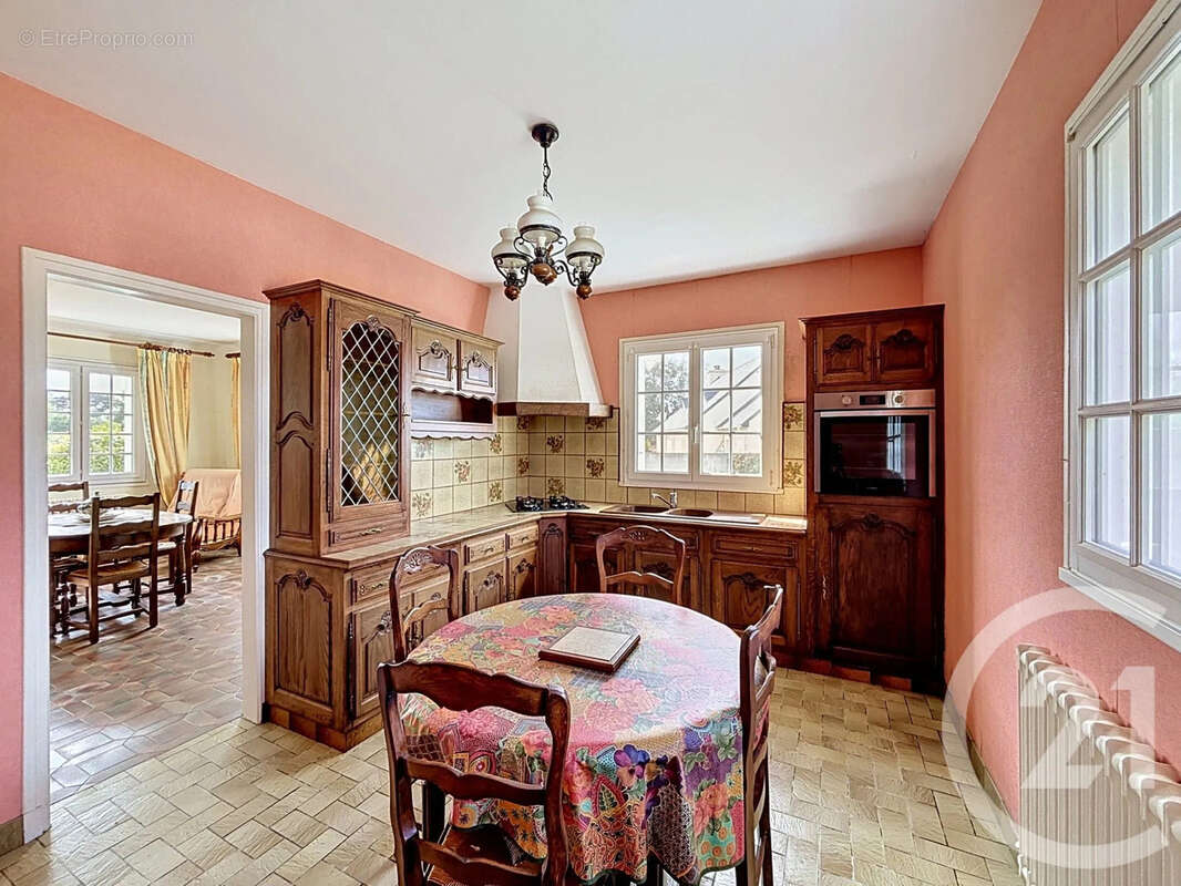 Maison à TREDREZ-LOCQUEMEAU