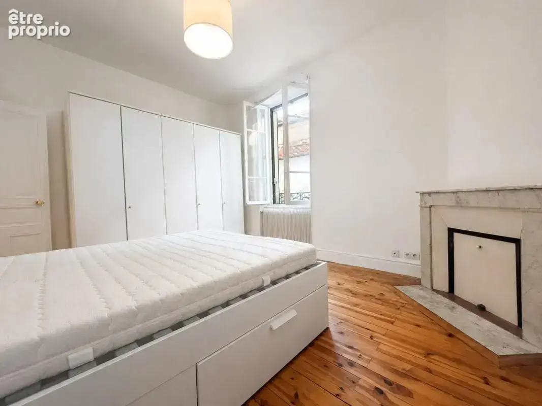 Appartement de caractère- 3 pièces de 86 m² à Clermont-Ferrand - photo 3