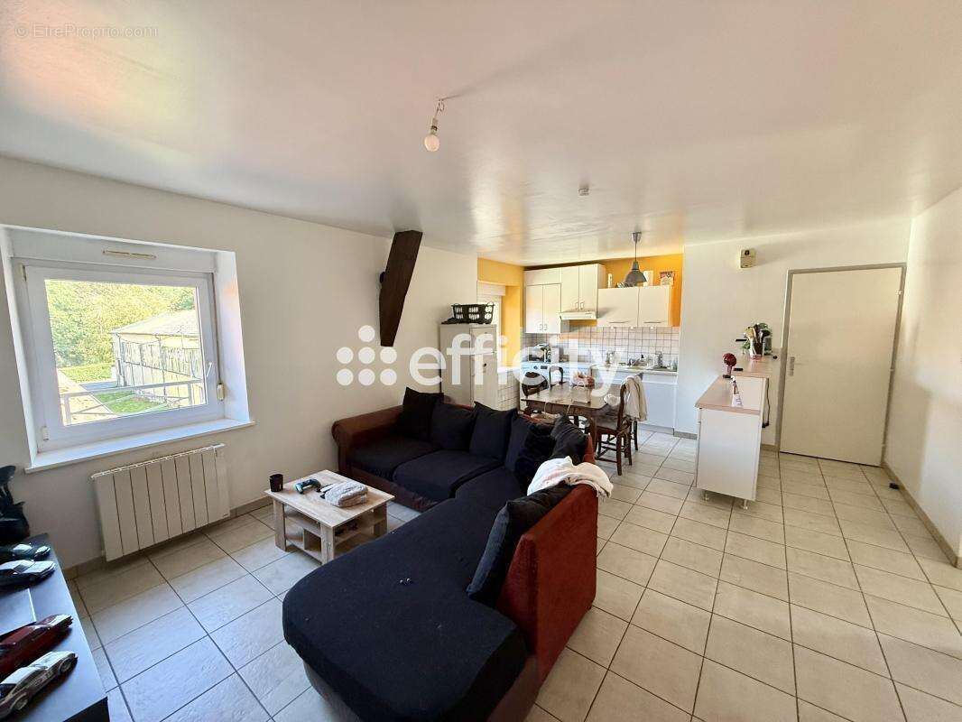 Appartement à MERCY-LE-BAS