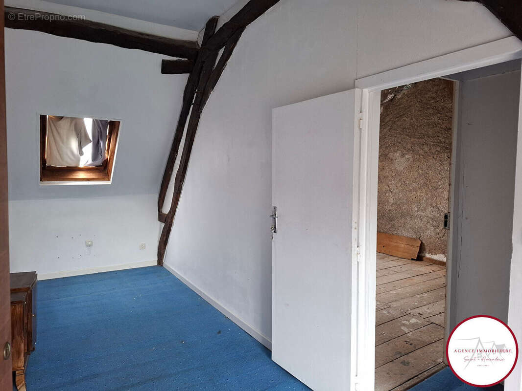 Maison à BRUERE-ALLICHAMPS