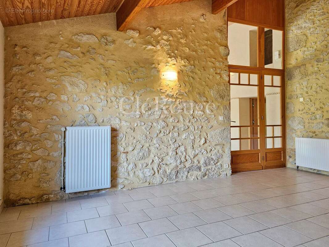 Maison à GENSAC