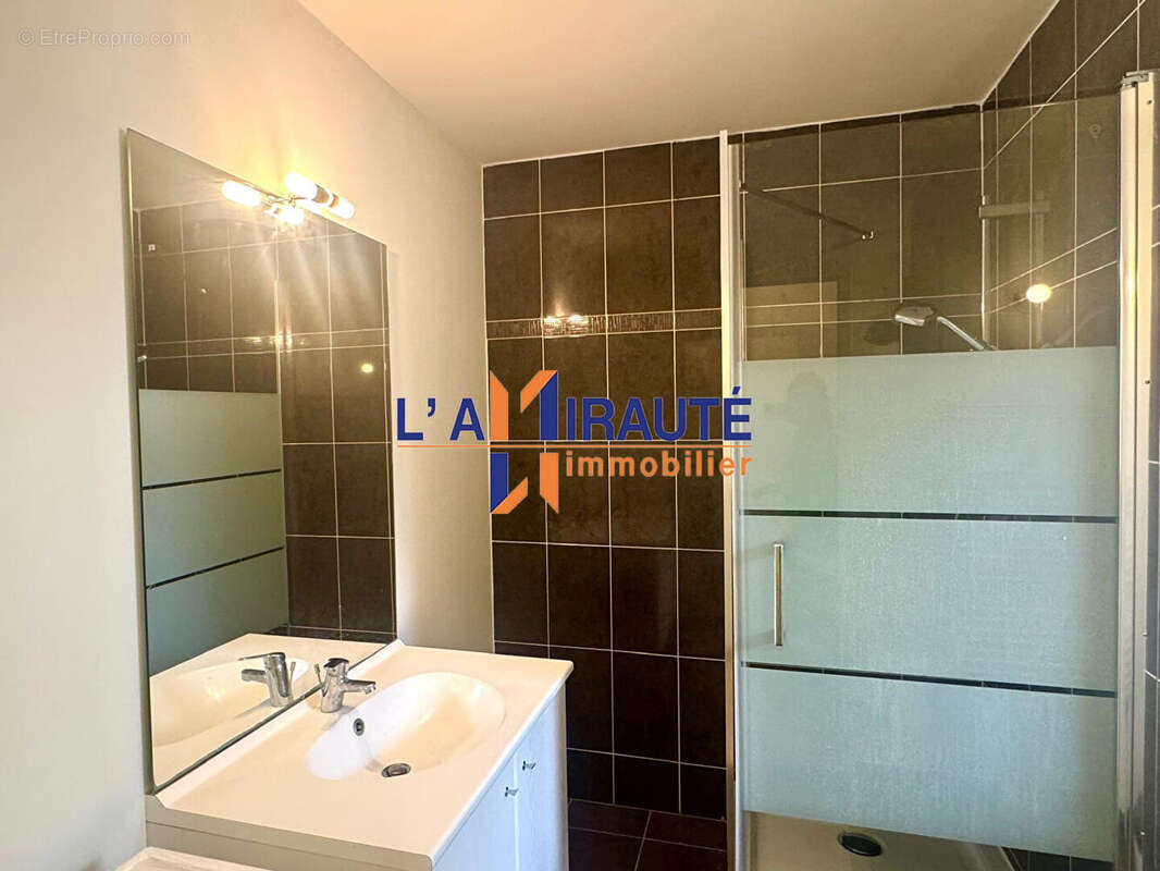 Appartement à LE MESNIL-LE-ROI