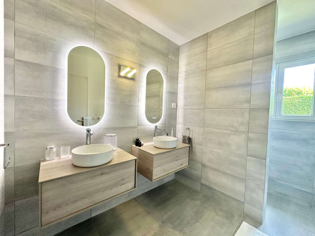 Maison à MAGNY-LE-HONGRE