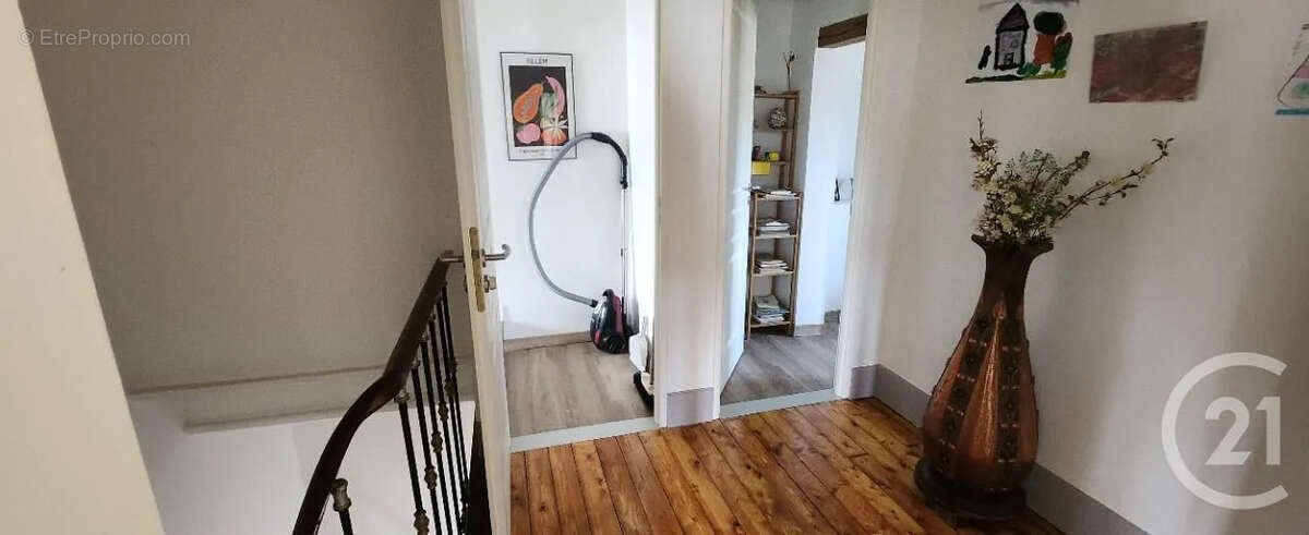 Maison à MONTREUILLON