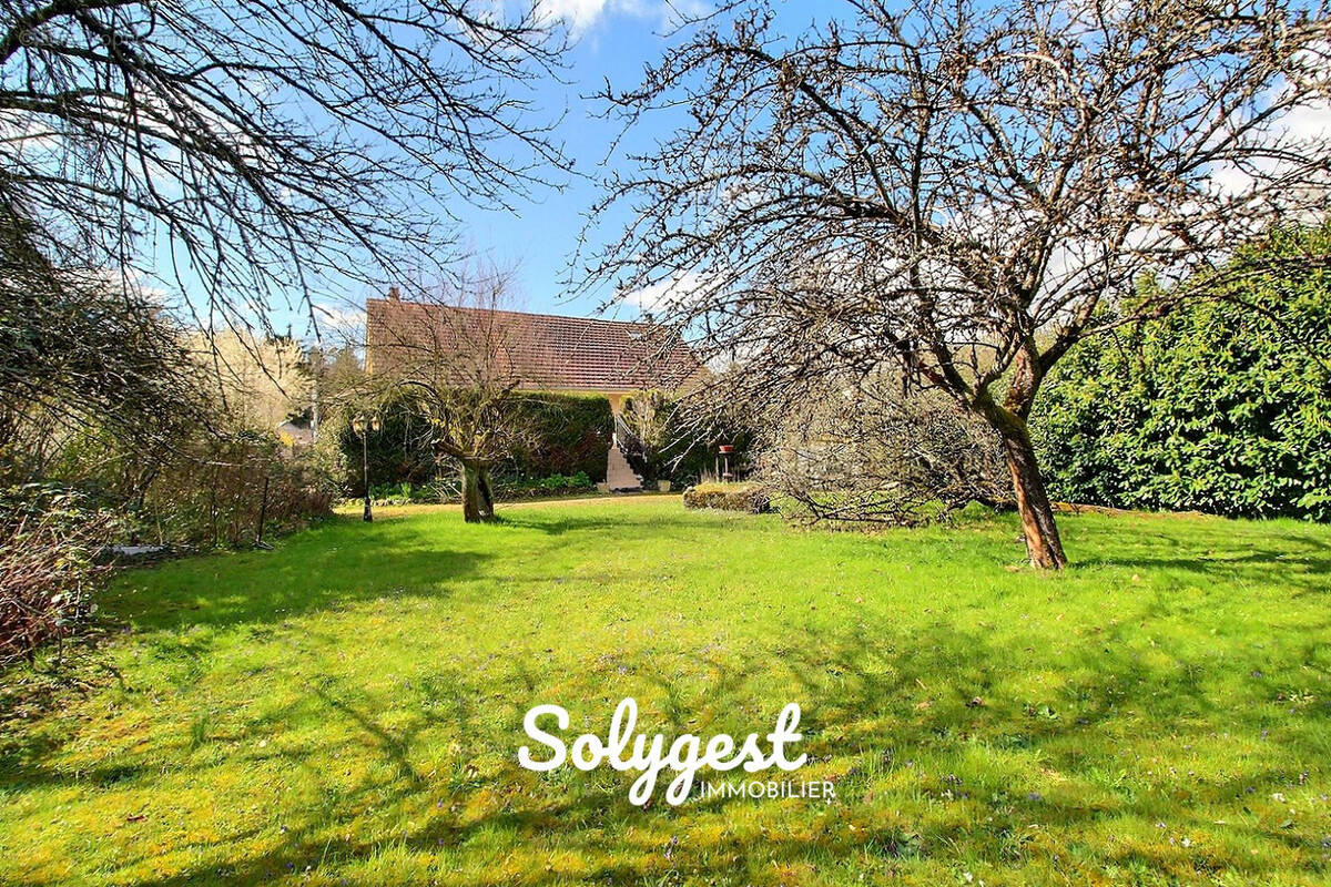 Maison à CRANVES-SALES