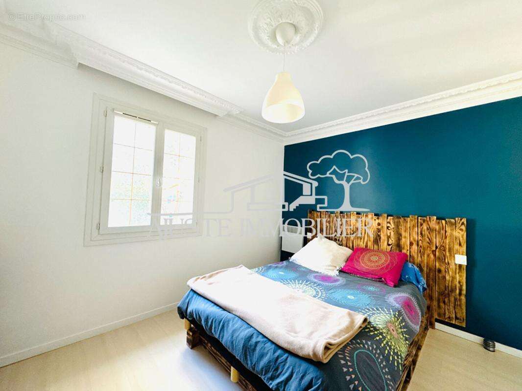 Maison à SAINT-VICTORET