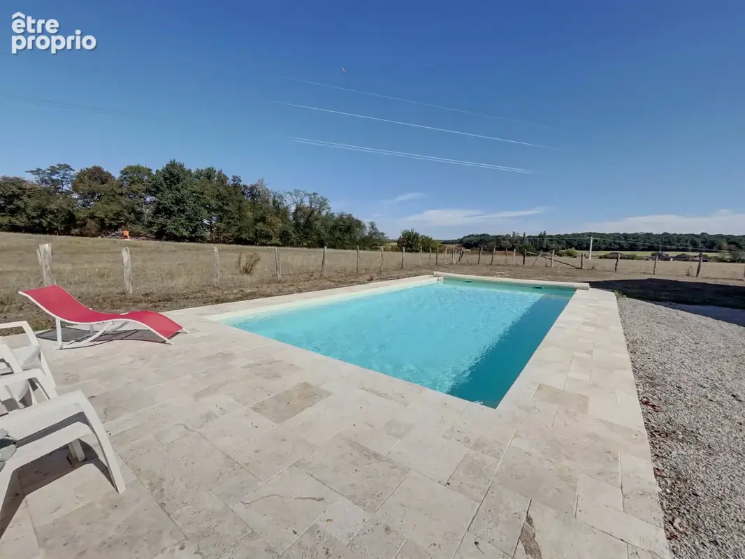 Maison de caractère au cœur de la campagne avec piscine et vaste dépendance - photo 2