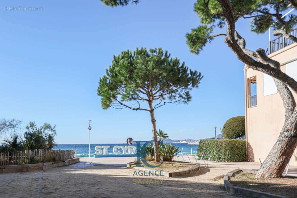 Appartement à SAINT-CYR-SUR-MER