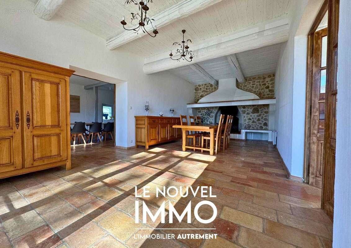 Maison à PELISSANNE