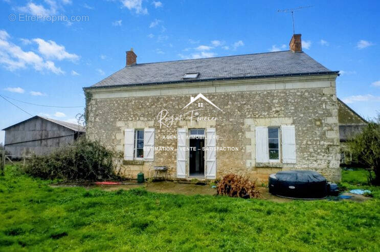 Maison de 110 m2 en partie restaurée  - Maison à SEPMES