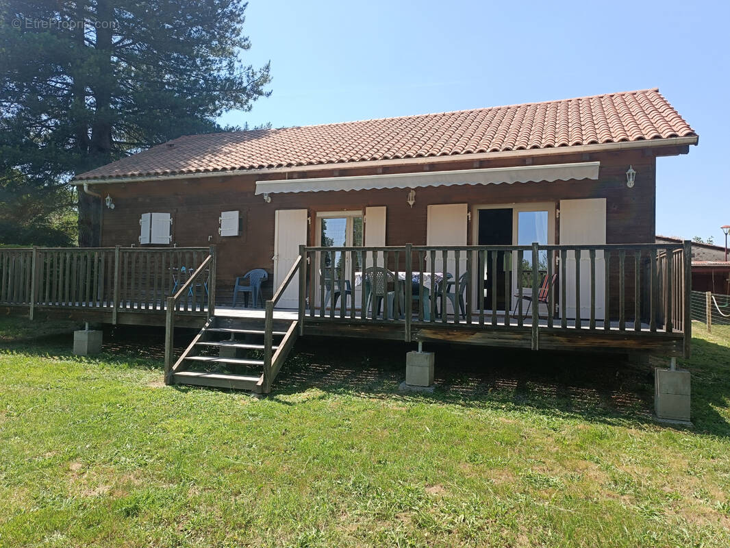 Maison à BLANZAC