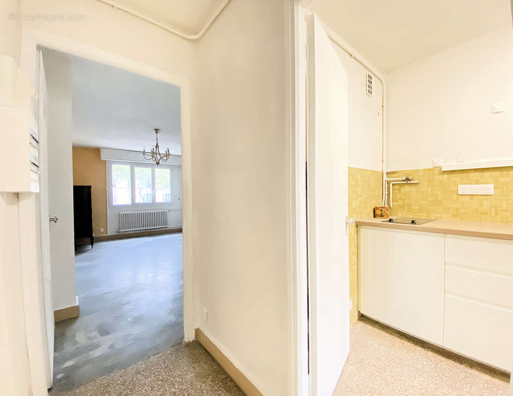 Appartement à PARIS-20E