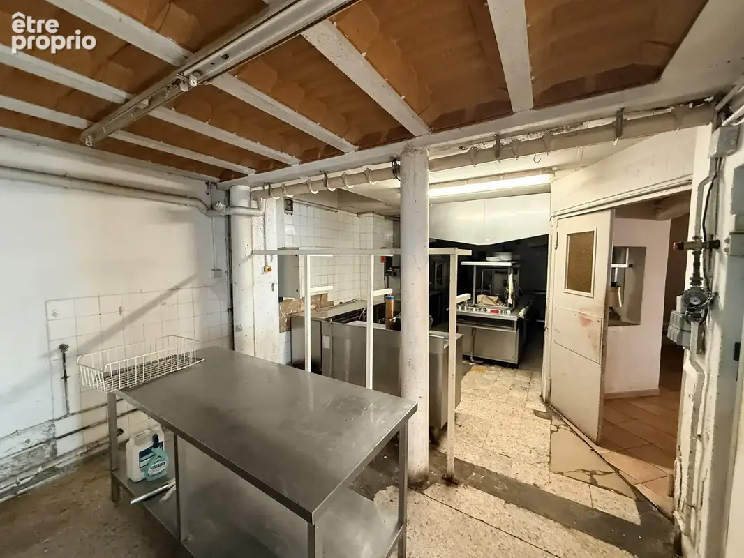 Local commercial 300 m2 à Vidauban - photo 5