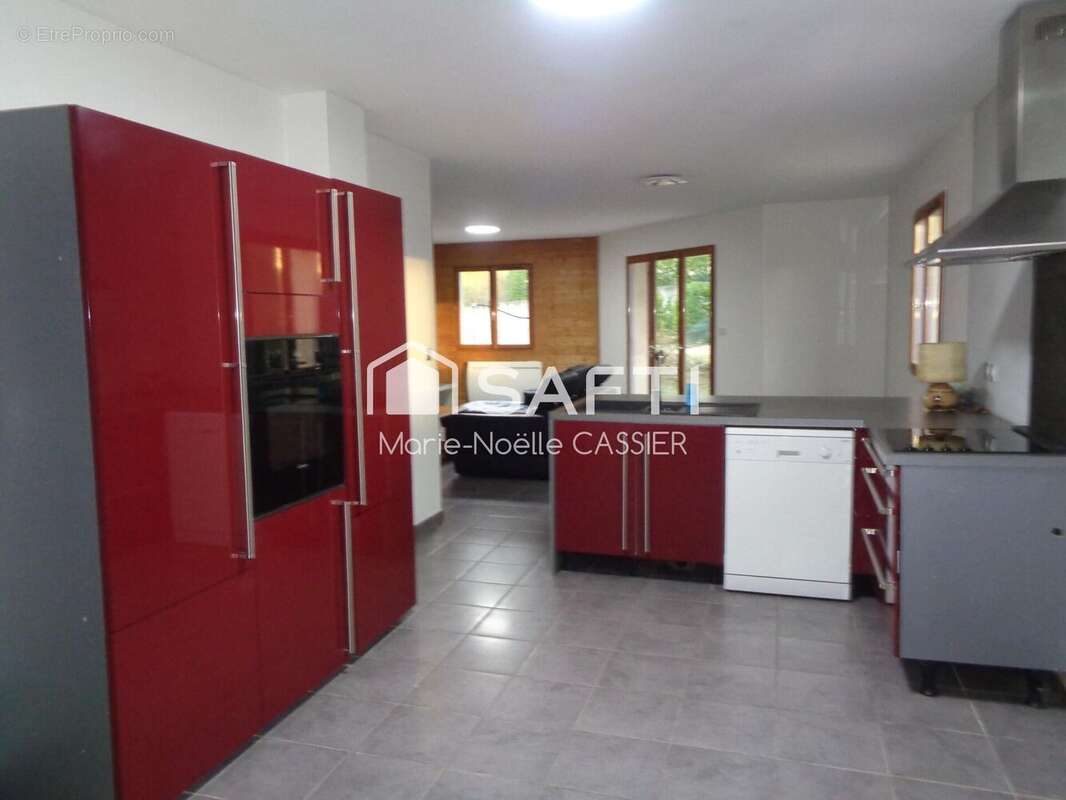 Maison 147 m² à Gilhoc-Sur-Ormeze  - photo 9