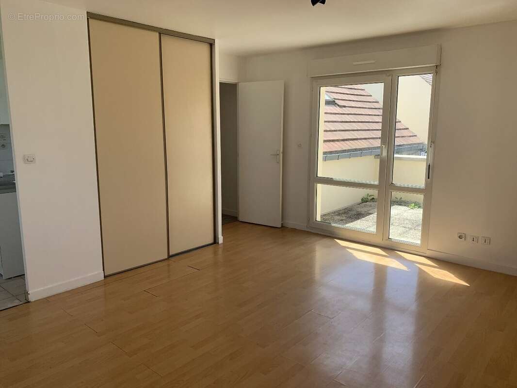 Appartement à OLLAINVILLE