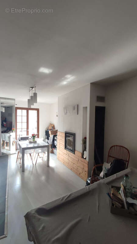 Maison à VILLESEQUE-DES-CORBIERES