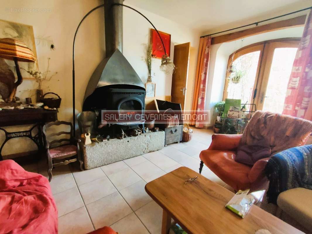 Maison à LE PONT-DE-MONTVERT