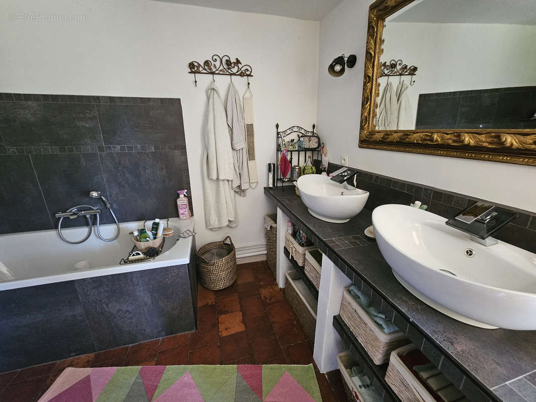 Maison à LIGNY-EN-BRIONNAIS