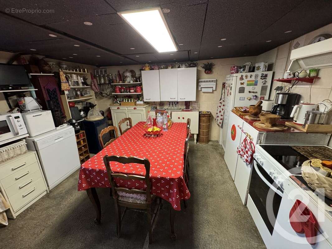 Maison à MAILLY-LE-CHATEAU