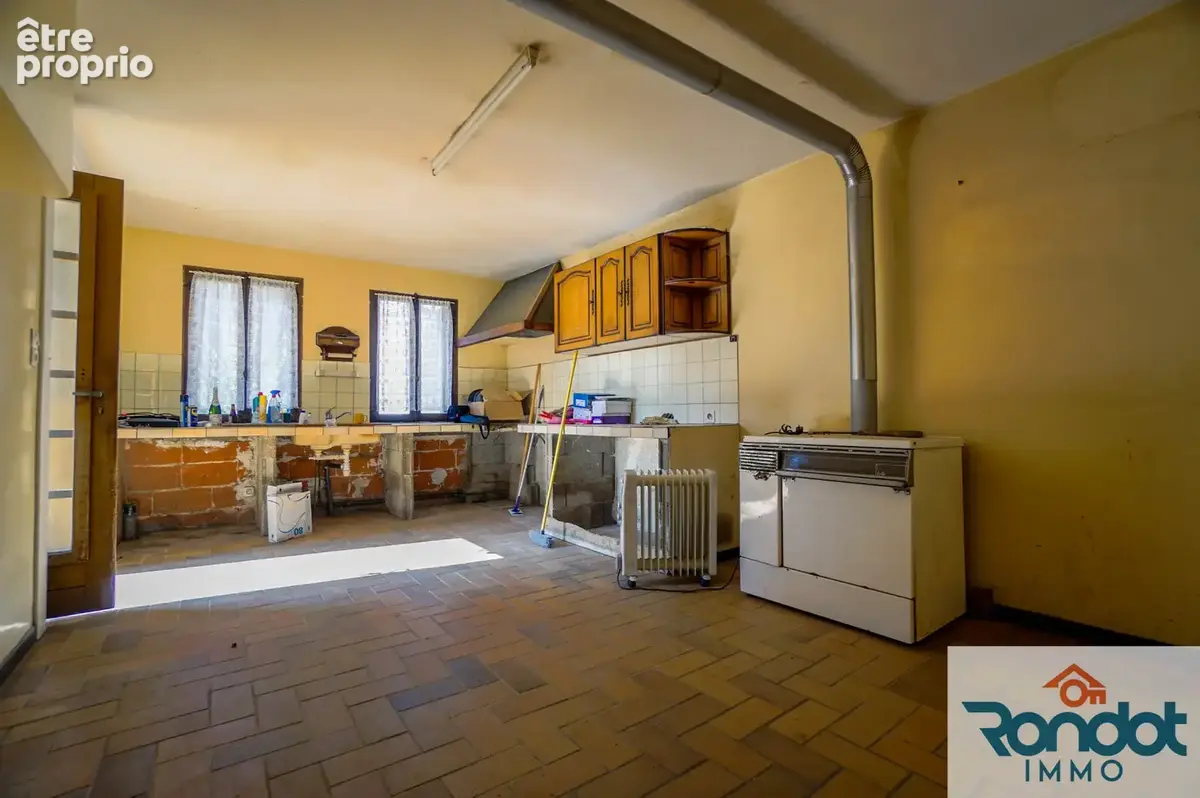 Maison 4 pièces / 2 chambres / 125 m2 / 591 m2 terrain - photo 3