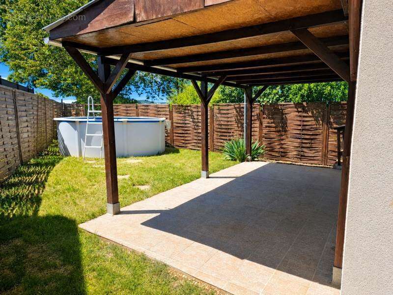 Maison de 6 pièces principales - photo 2