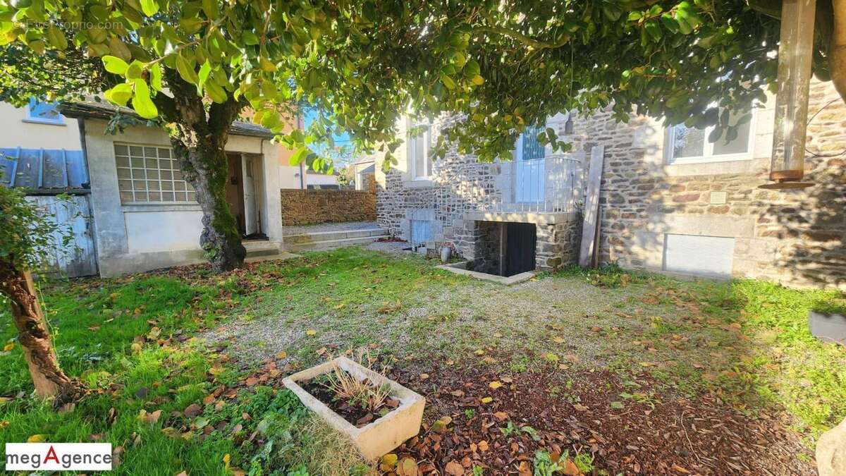 Appartement à FOUGERES