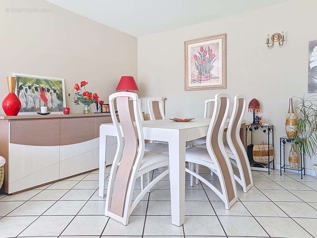 Appartement à BRON