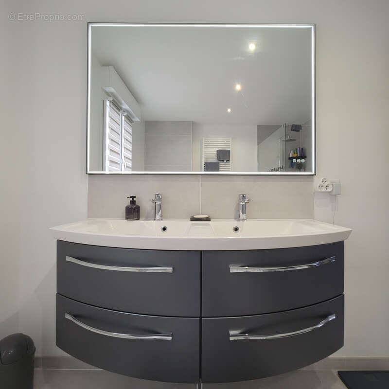 Grande maison familiale CONTEMPORAINE individuelle - photo 11