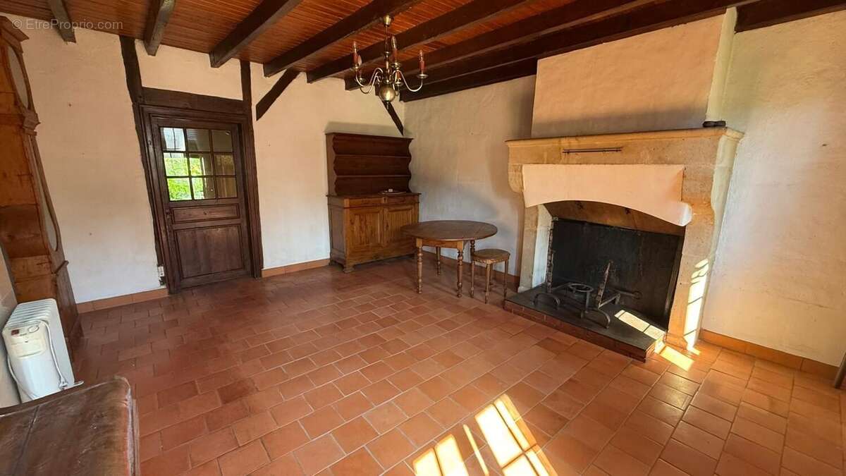 Maison à LUXEY