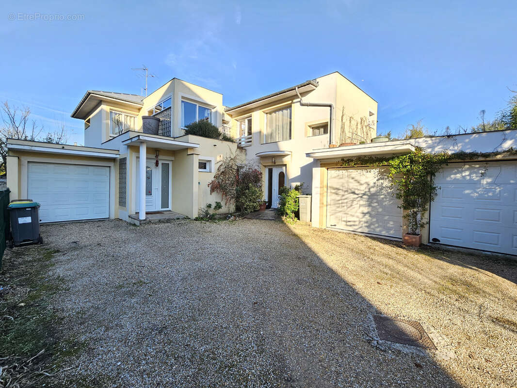 Maison à VILLECRESNES