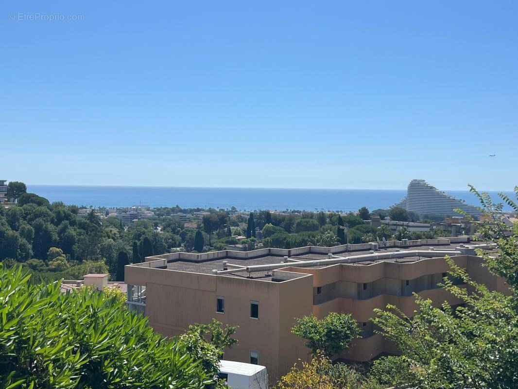 Appartement à VILLENEUVE-LOUBET