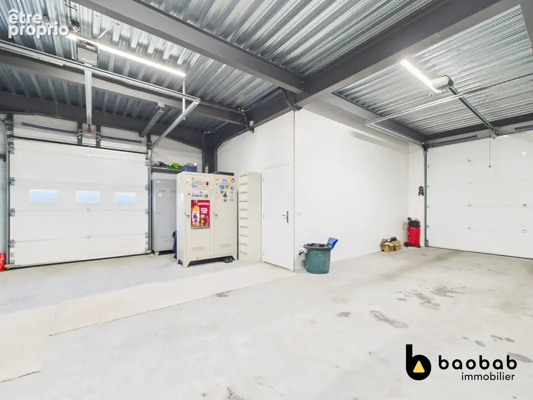 Commerce 440 m² à Challes-Les-Eaux  - photo 2