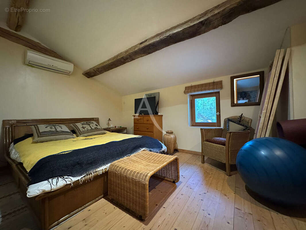 Maison à LA CHAPELLE-HERMIER