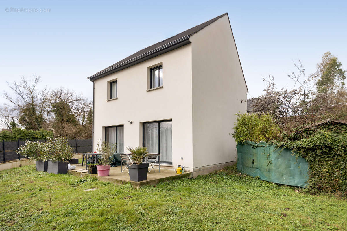 Maison à CERNY
