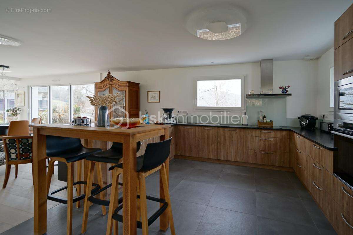 Maison à SAINT-JORIOZ