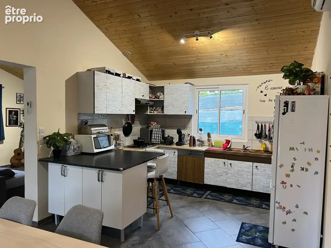 Maison type 5 de plain pied avec dépendance. - photo 3