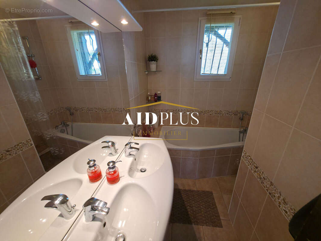 Maison à SAINT-LEU-LA-FORET