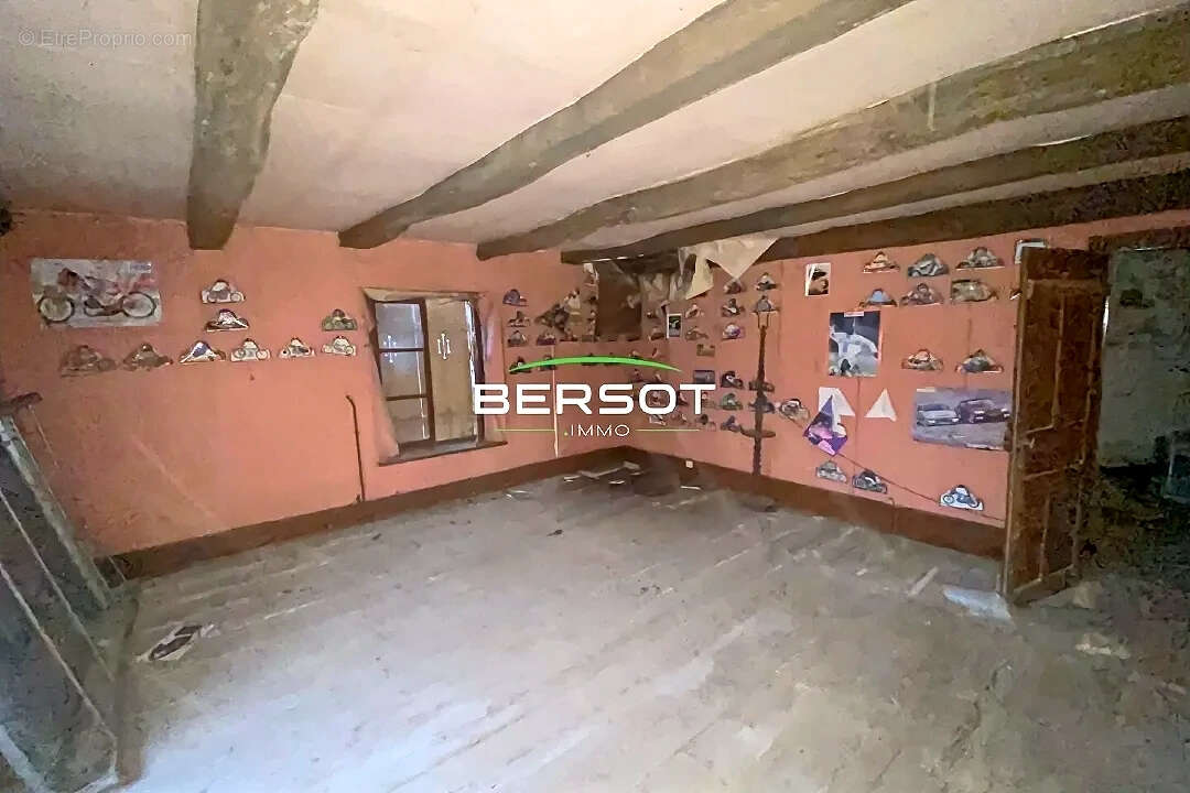 Maison à PASSAVANT-LA-ROCHERE