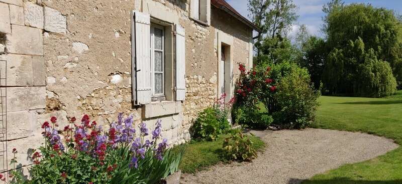 Maison à CHATELLERAULT
