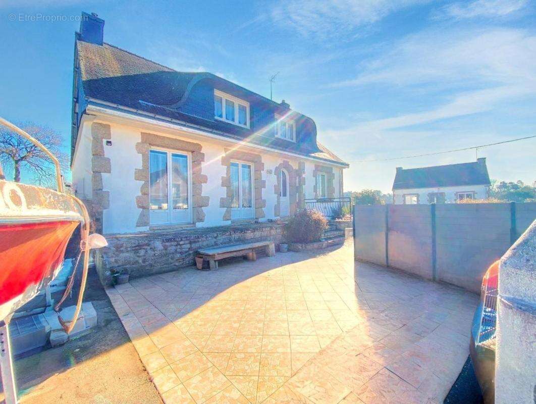 Maison à SAINT-JEAN-BREVELAY