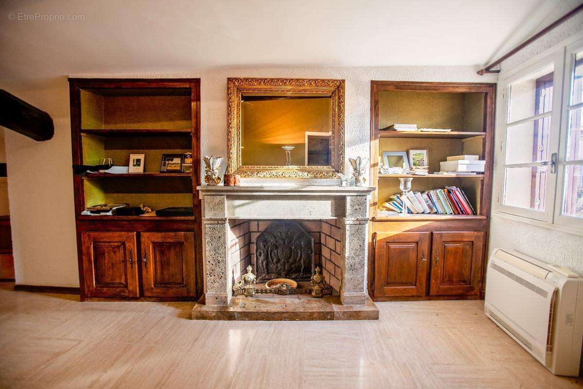 Maison à CABREROLLES