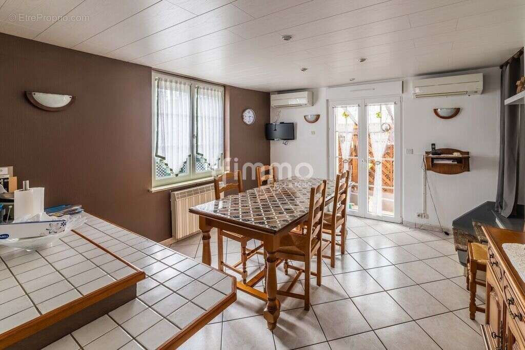 Maison mitoyenne, avec de jolies prestations - photo 5