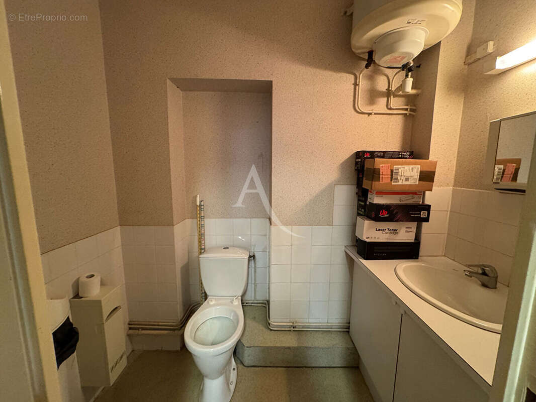 Albi, Bureaux de 46 m² - photo 3