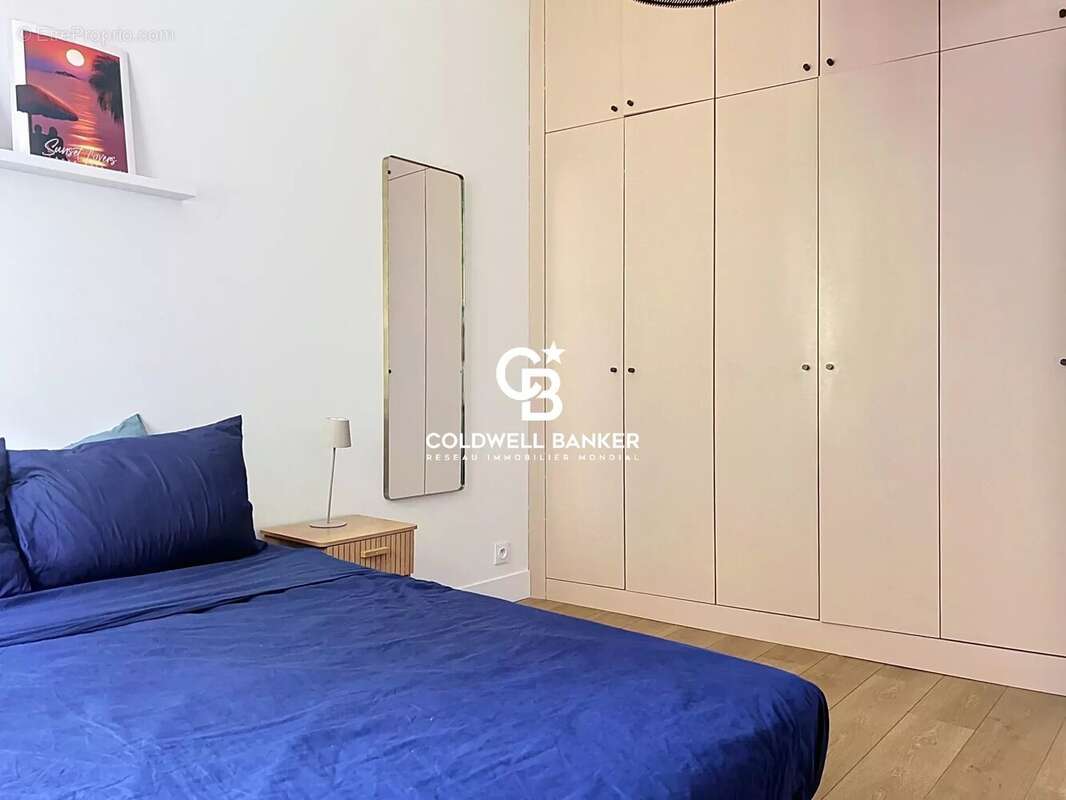 La Rochelle – Centre-ville  Appartement rénové à l'esprit maison de ville - photo 7