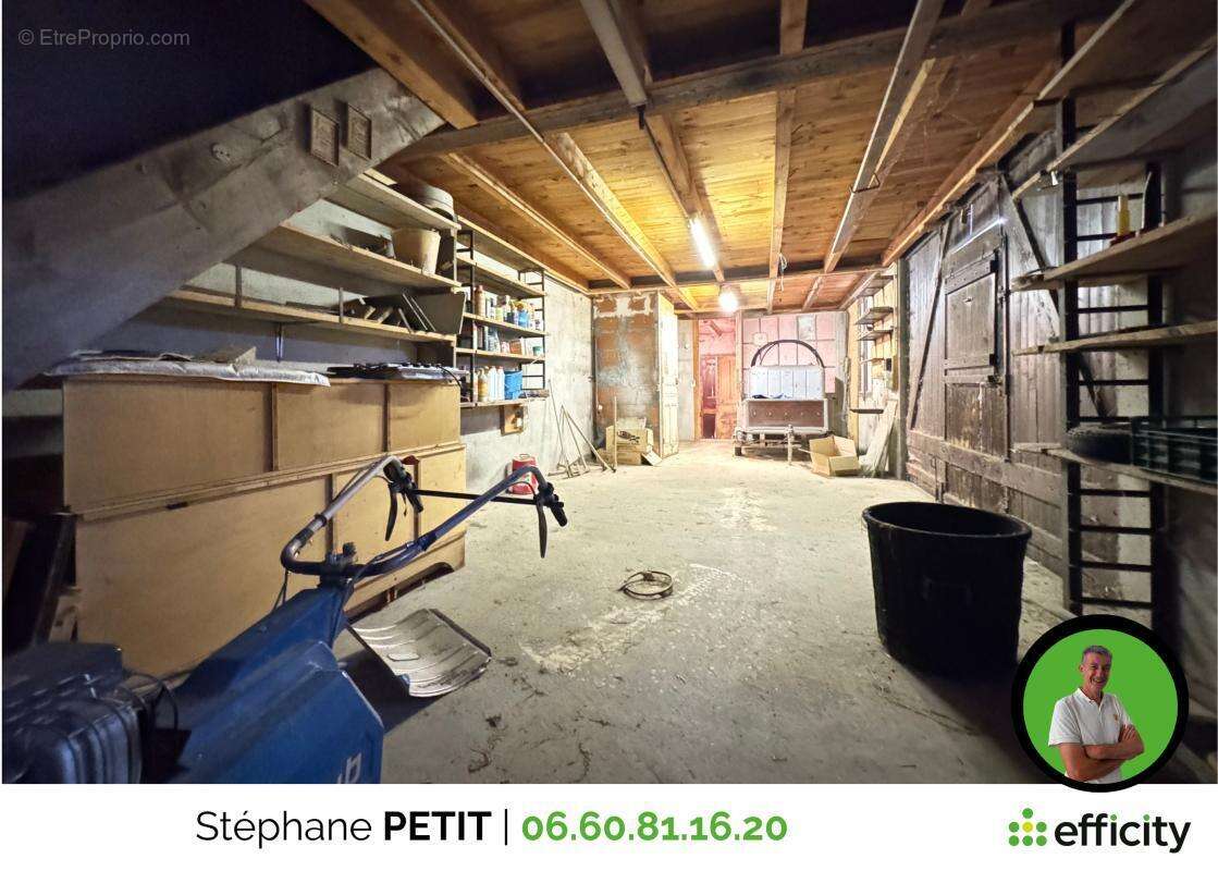 Maison 336 m² à Bellevue-La-Montagne  - photo 19