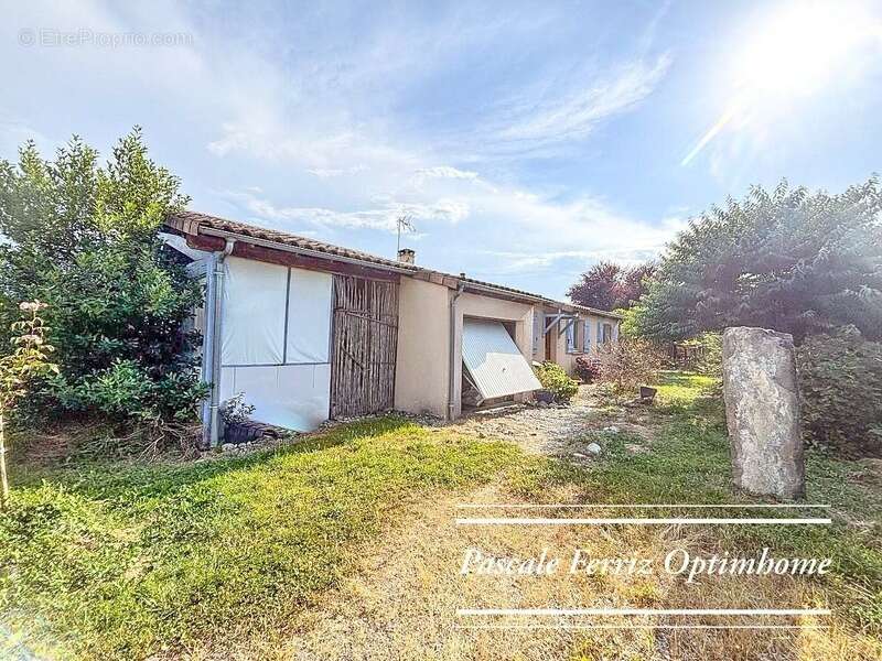 BEAUCHALOT 31360 - Charmante Maison Plain-pied T5 - 104m² - 4 Chambres sur terrain de 888m² - photo 4