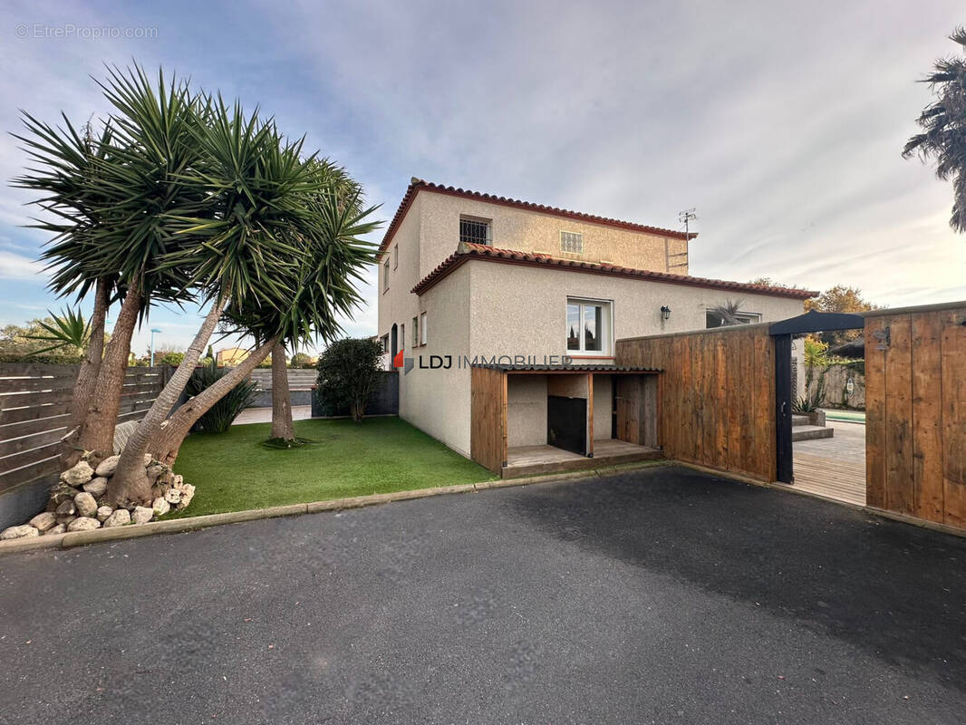 Maison à VILLELONGUE-DE-LA-SALANQUE