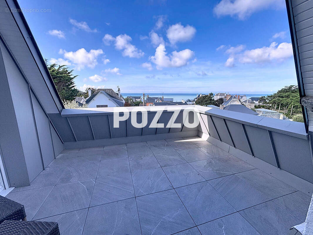 Maison à SAINT-PAIR-SUR-MER